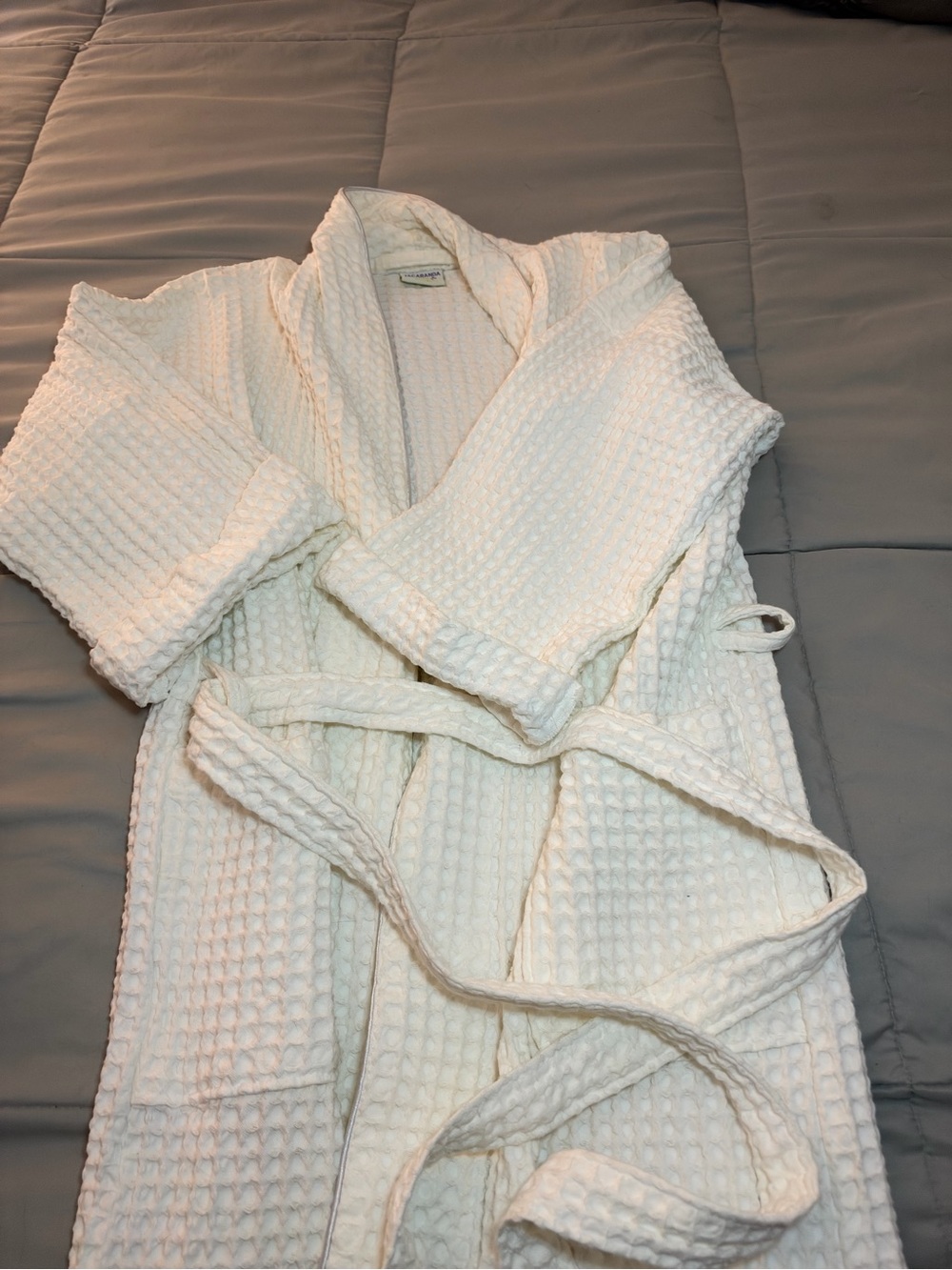 Waffle Weave Spa Robe in White - Luxurious Comfort
